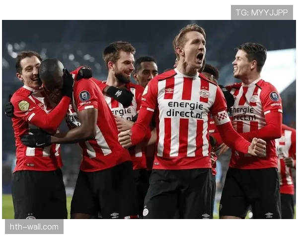 埃因霍温聚焦中路渗透战术,力争提升球队竞争力 埃因霍温聚焦中路渗透战术,力争提升球队竞争力