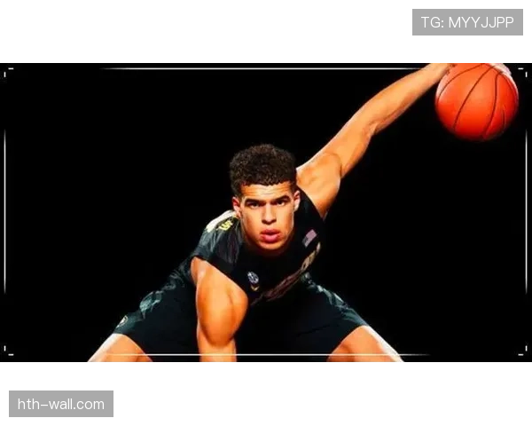 威廉姆斯挡拆制造错位，比上季替补时三分效率明显提升